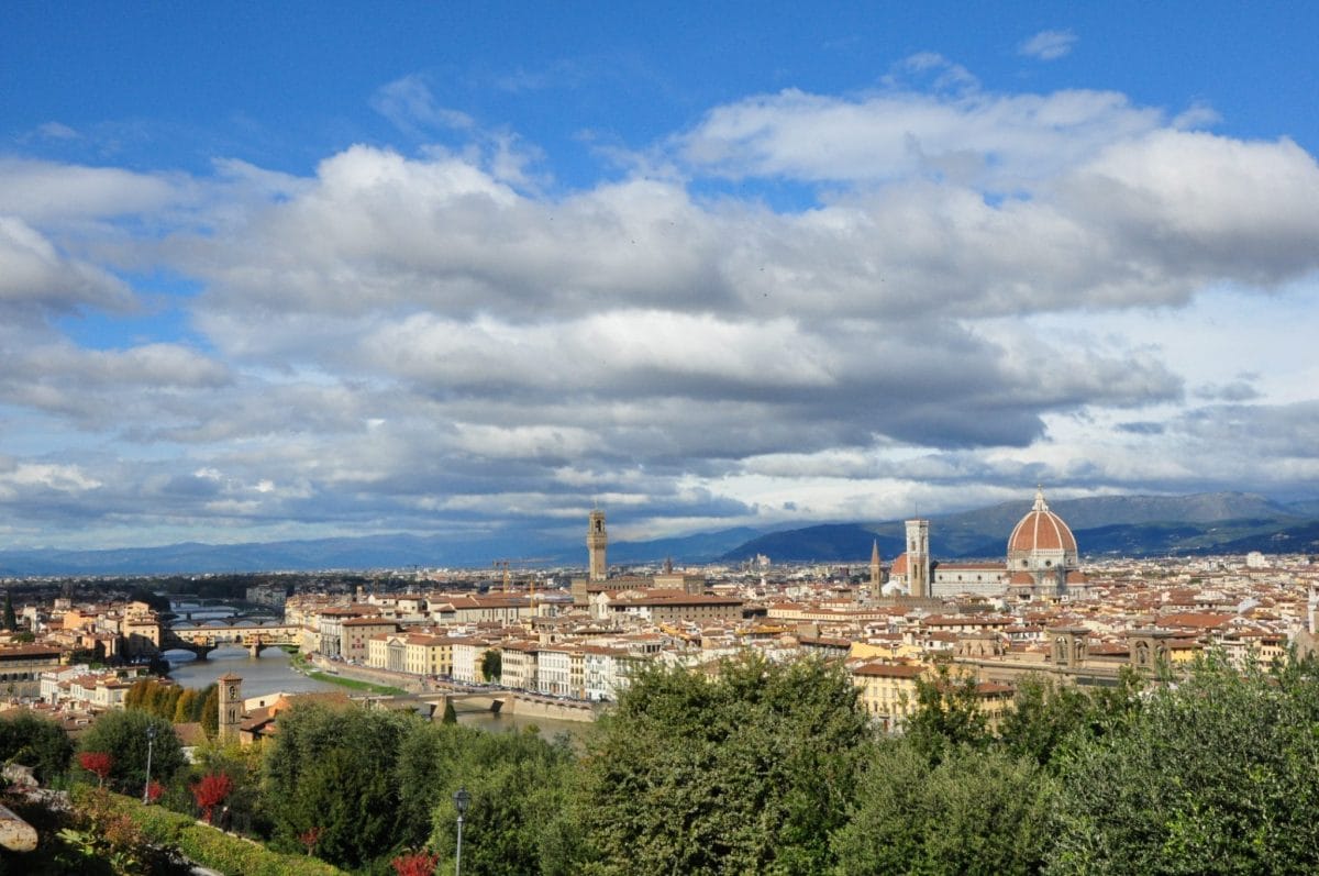 Head across the Arno for the best view of Firenze