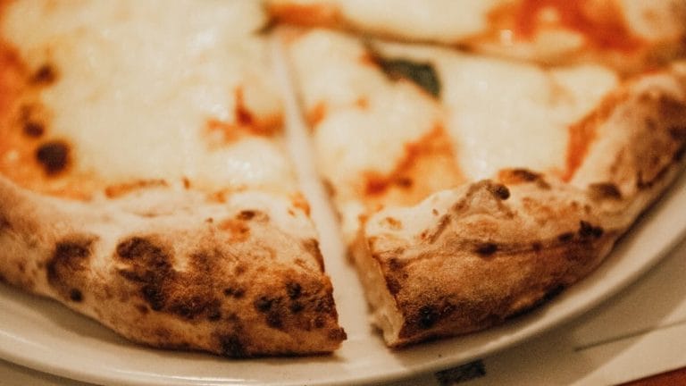 pictures of italian pizza