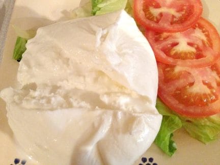 Burrata: The creamy and mouth-watering cousin to the mozzarella