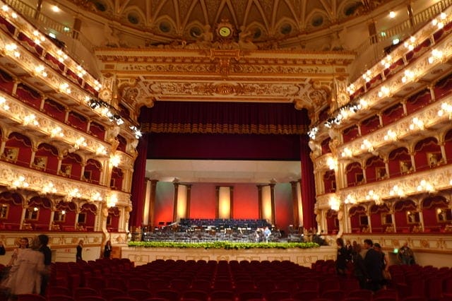 Teatro Petruzzelli (Wikicommons: vob85)