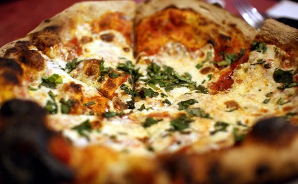 Naples Pizza, the best of Italian food